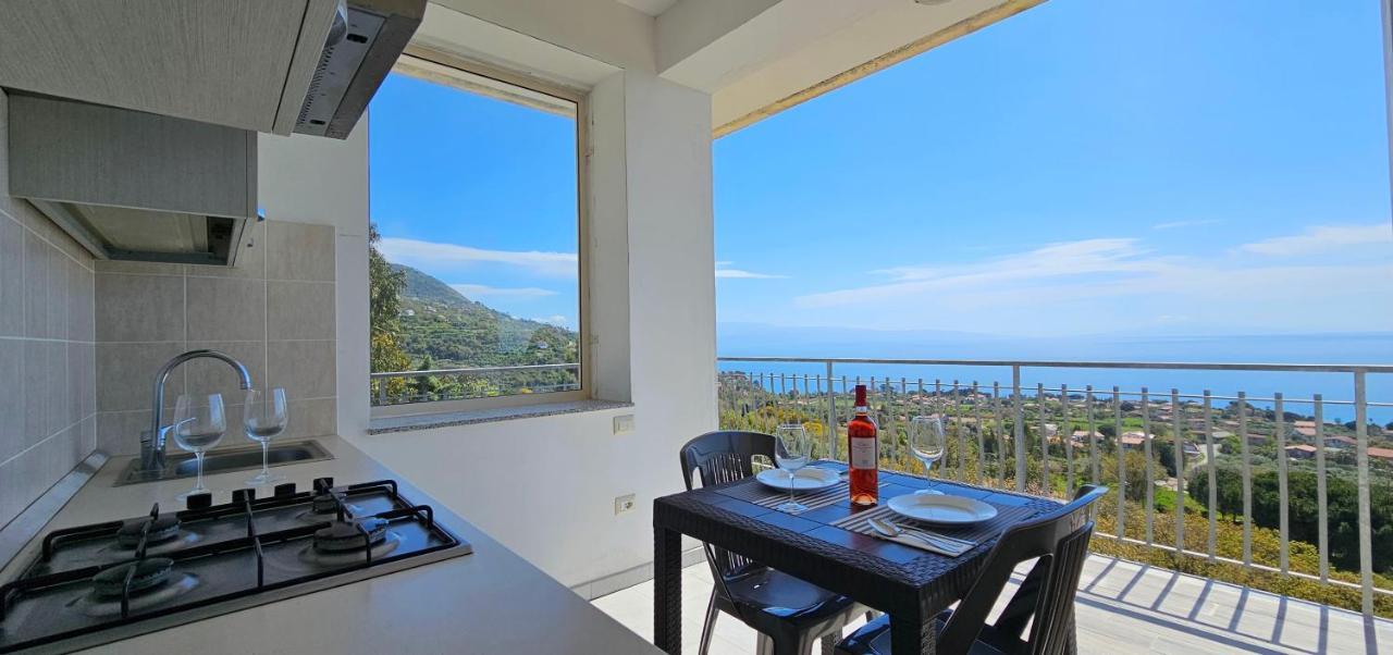 Naturamare Apartments - Piscina Idromassaggio Con Vista Mare Aperta Fino Alle Ore 22-00 Capo Vaticano Ngoại thất bức ảnh