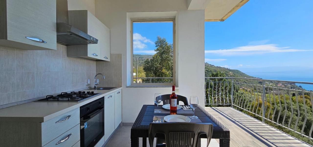 Naturamare Apartments - Piscina Idromassaggio Con Vista Mare Aperta Fino Alle Ore 22-00 Capo Vaticano Ngoại thất bức ảnh